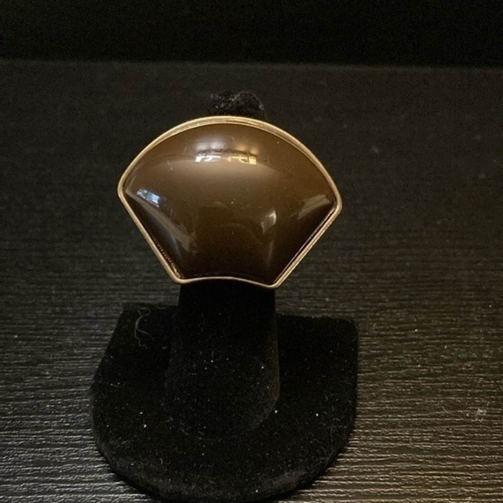 Elegant Brown and Gold Women's Ring